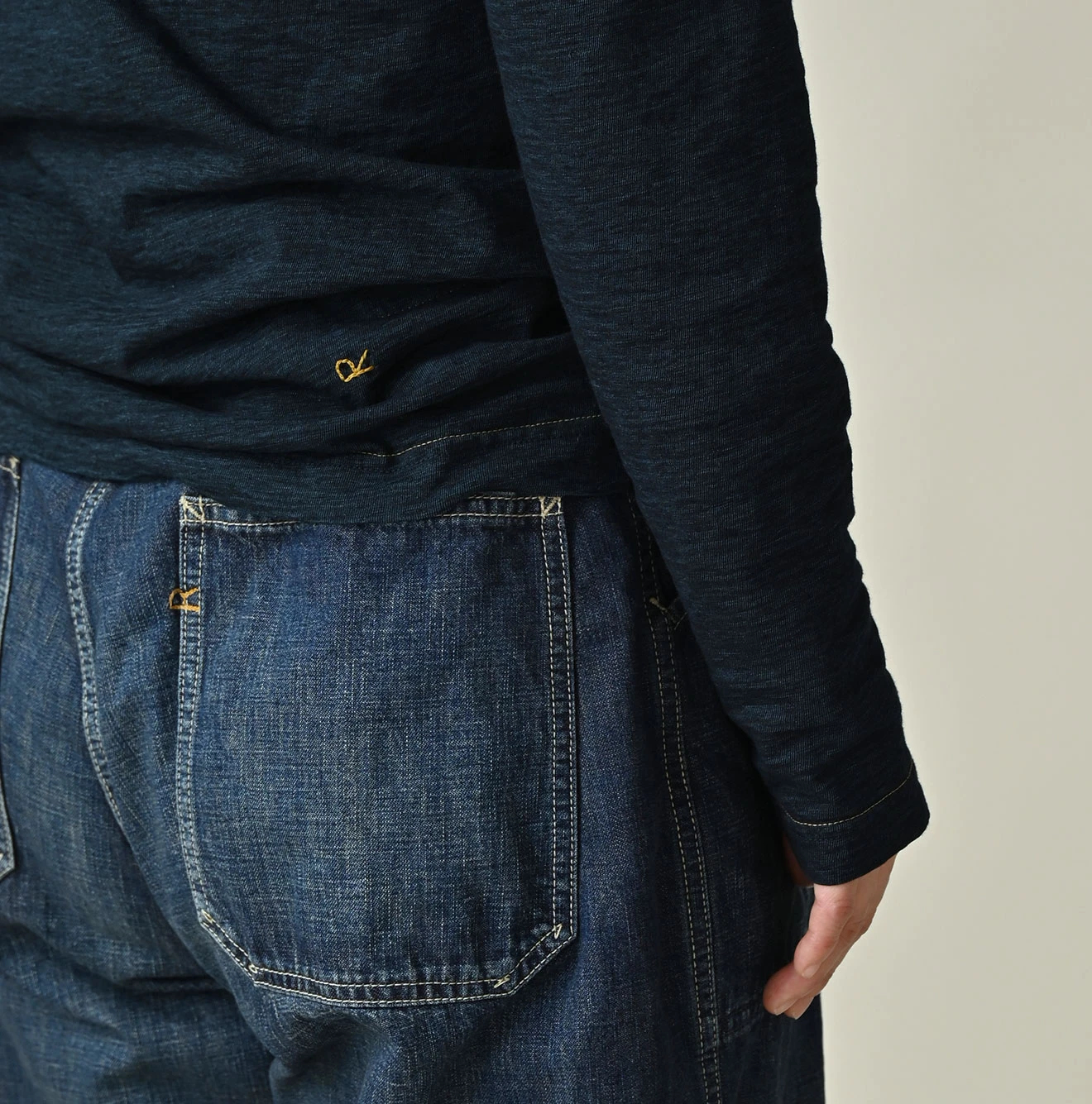 45R(フォーティファイブアール) |天竺の908浅VネックTシャツ（インディゴ）