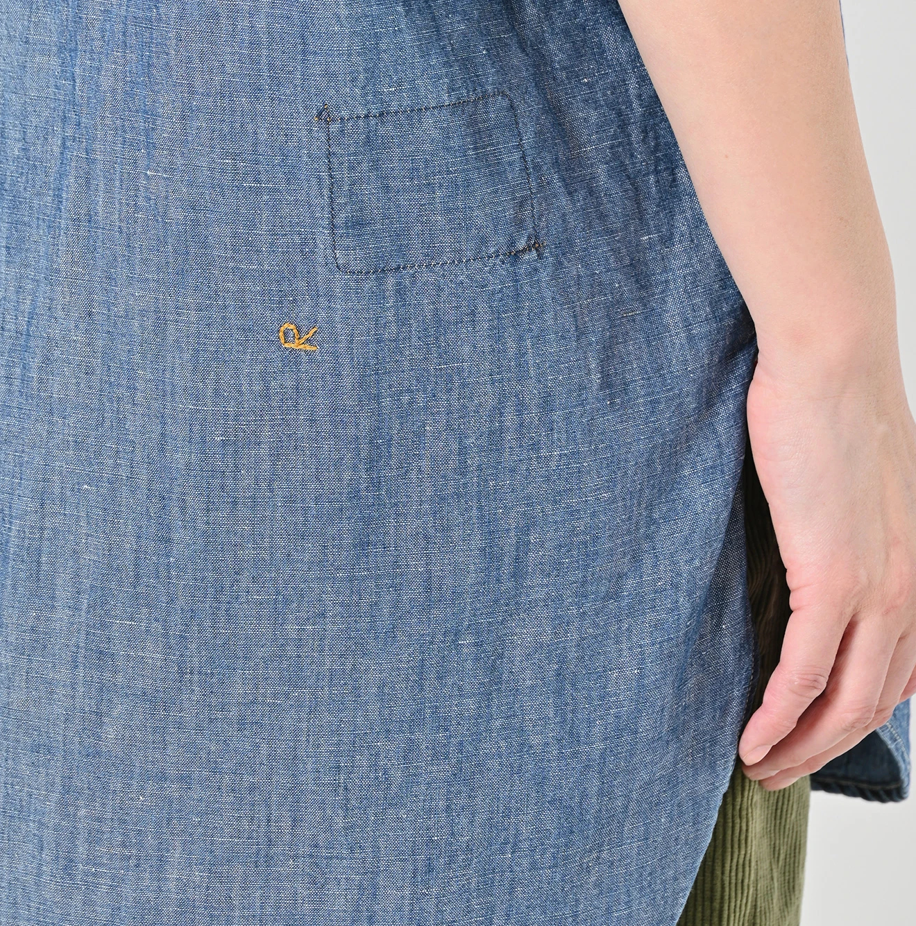 45R(フォーティファイブアール) |綿麻瑠璃ダンガリーの908ガチャポケシャツ（重）