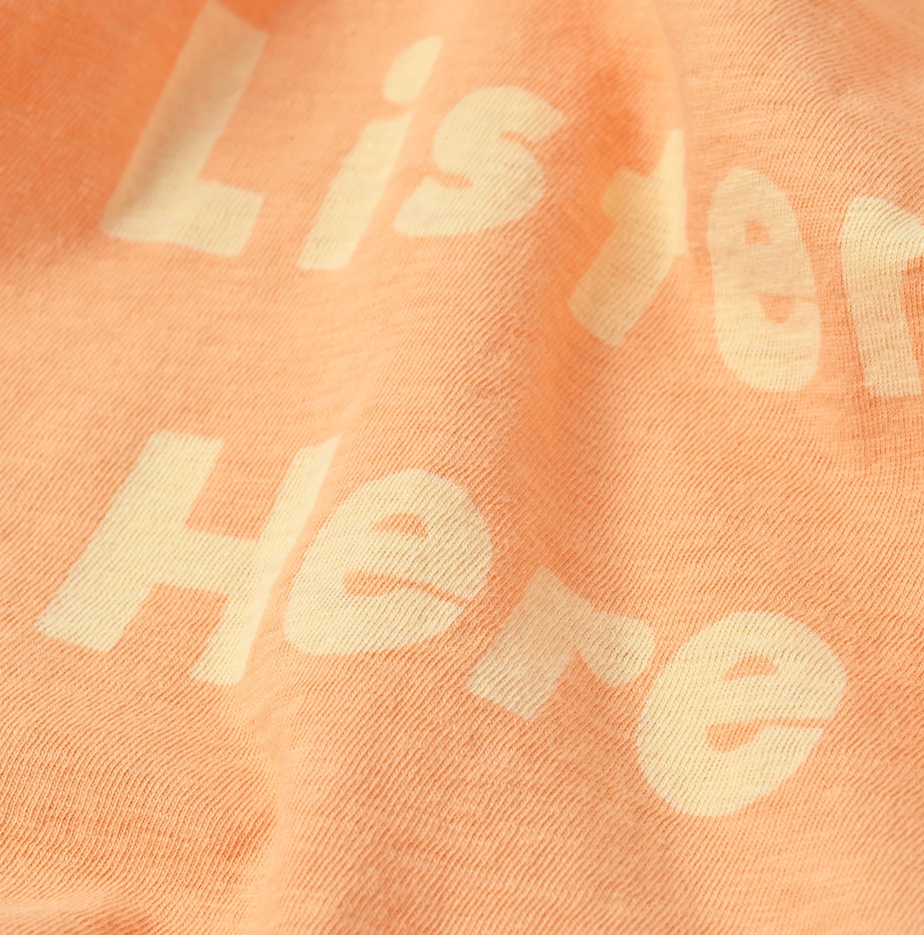 45R(フォーティファイブアール) |Listen Hereプリントの四角Tシャツ