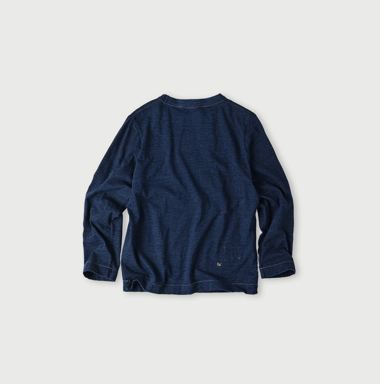 45R（フォーティファイブアール）| Listen Hereプリントの四角Tシャツ