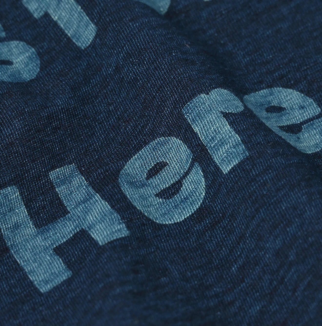 45R（フォーティファイブアール）| Listen Hereプリントの四角Tシャツ