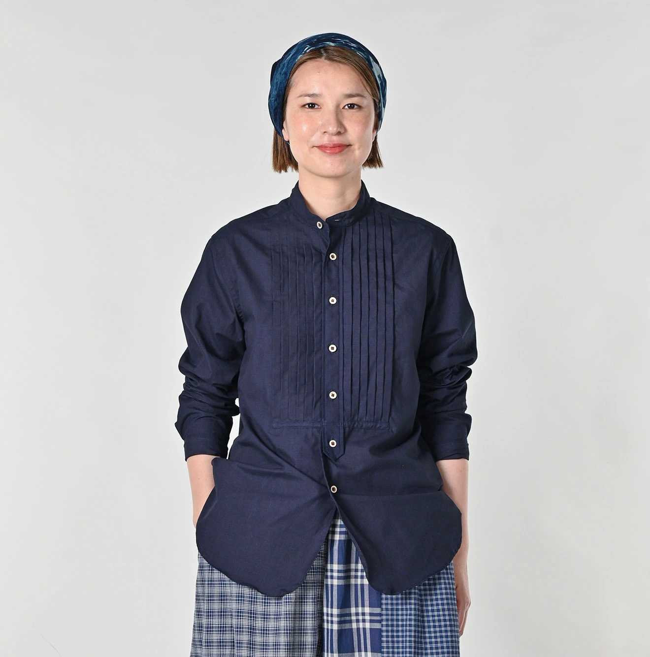 45R(フォーティファイブアール) |バチストの908ピンタックスタンドシャツ（インディゴ）