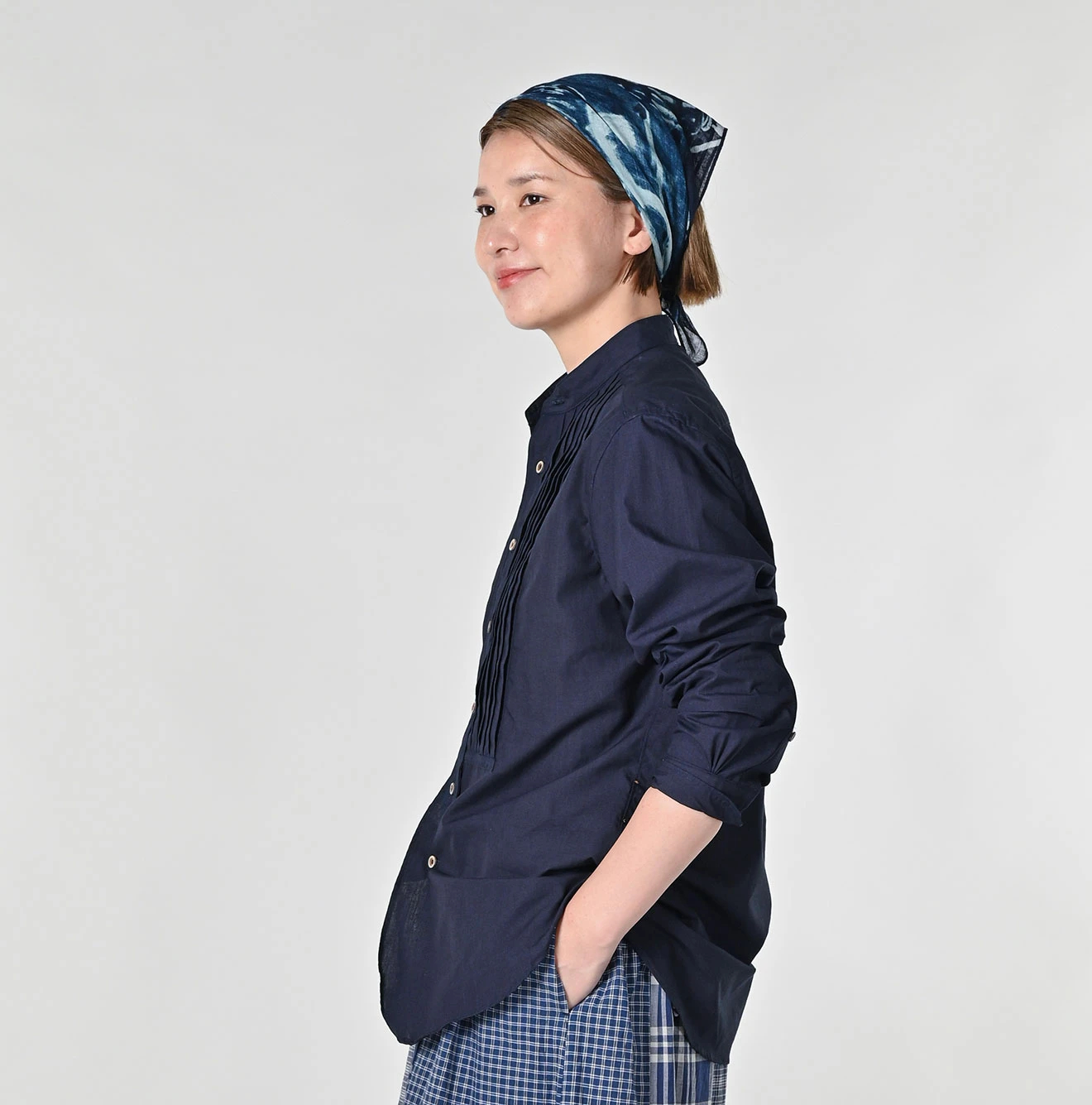 45R(フォーティファイブアール) |バチストの908ピンタックスタンドシャツ（インディゴ）