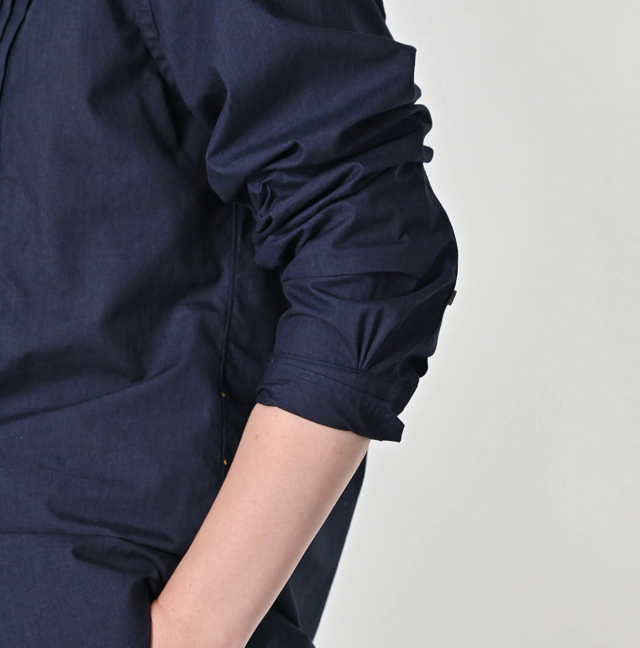 45R(フォーティファイブアール) |バチストの908ピンタックスタンドシャツ（インディゴ）