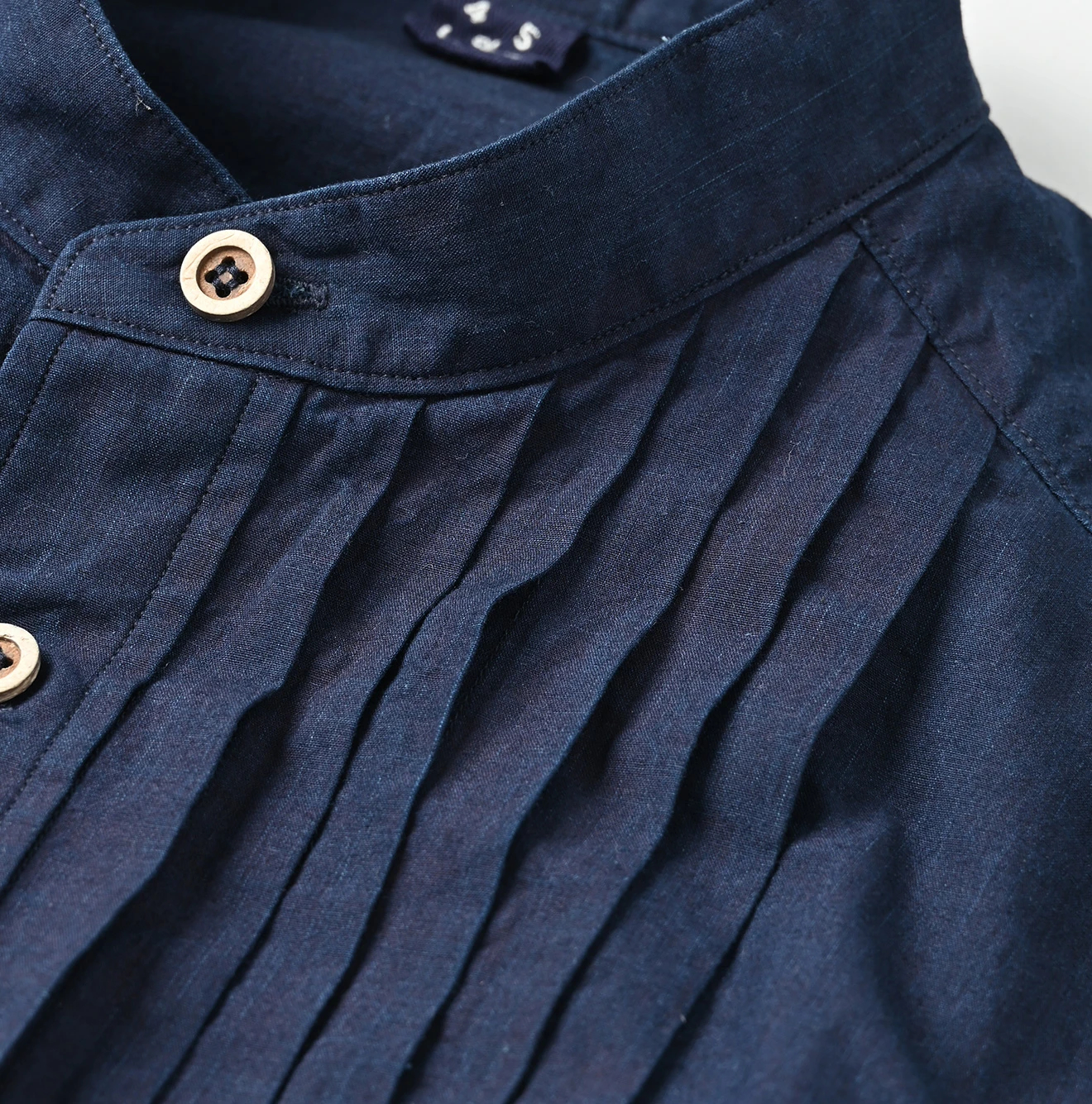 45R(フォーティファイブアール) |バチストの908ピンタックスタンドシャツ（インディゴ）