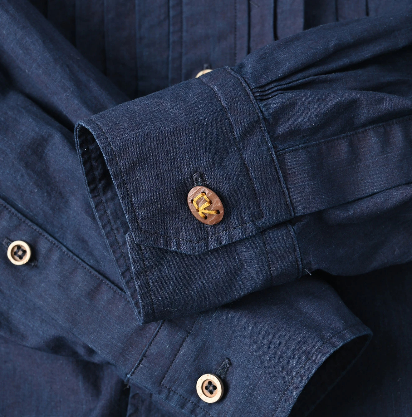 45R(フォーティファイブアール) |バチストの908ピンタックスタンドシャツ（インディゴ）