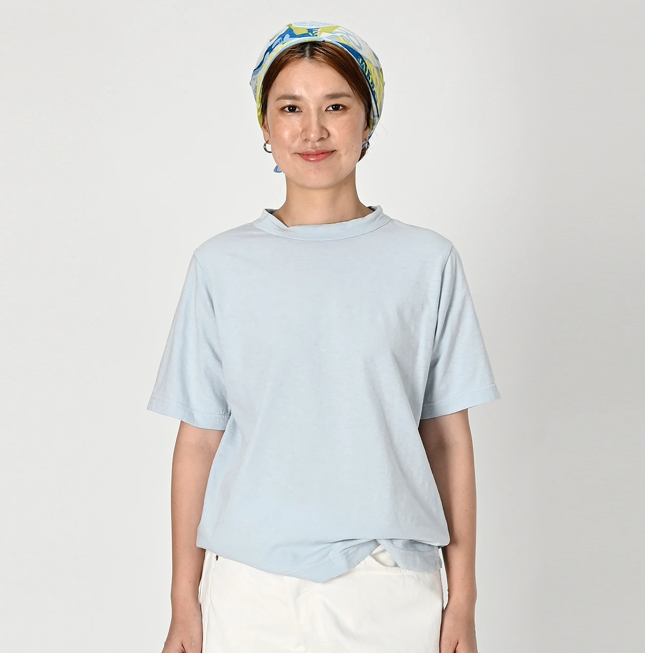 45R（フォーティファイブアール）| トリコロゴ刺繍の90845星Tシャツ