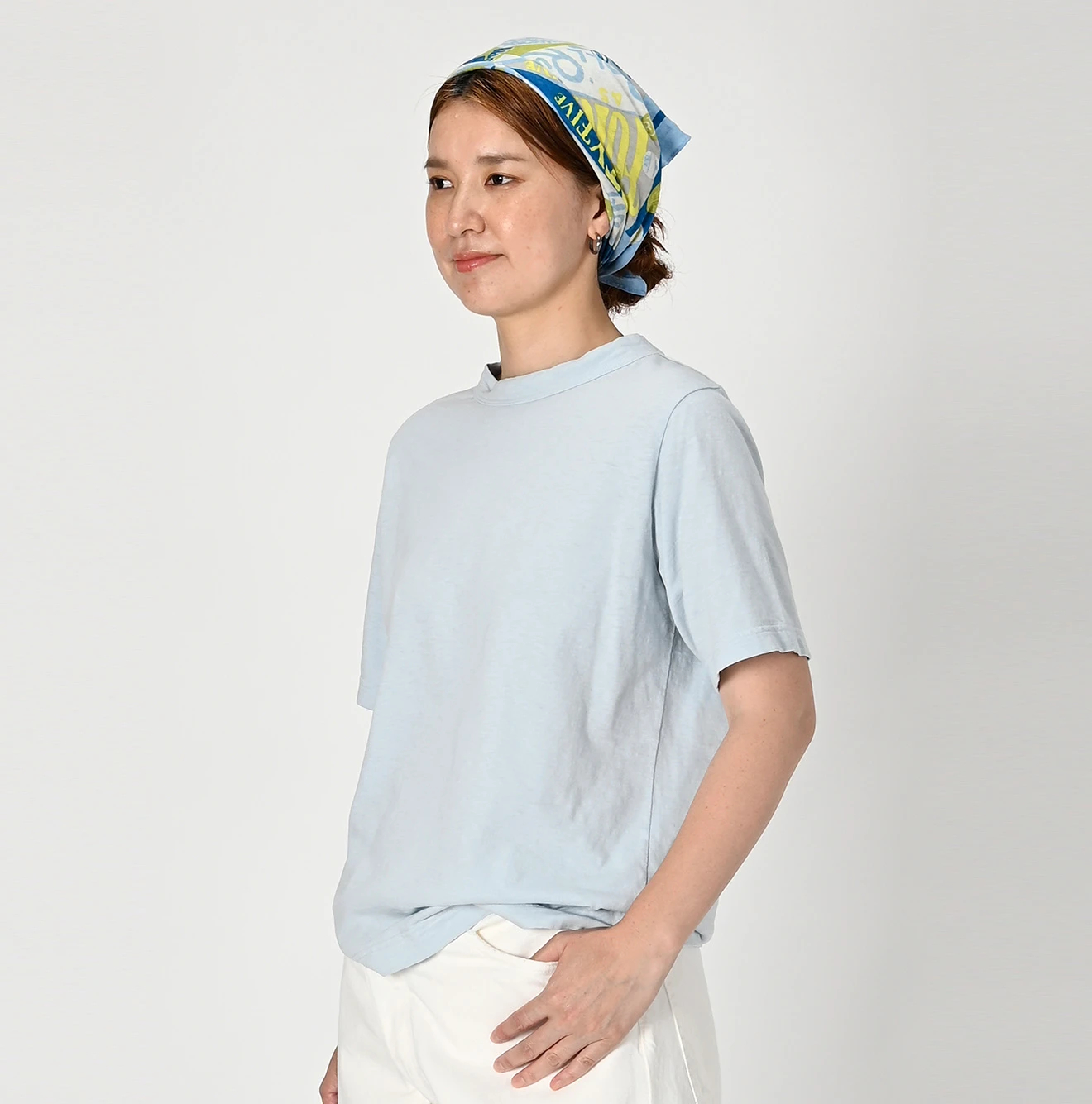 45R（フォーティファイブアール）| トリコロゴ刺繍の90845星Tシャツ