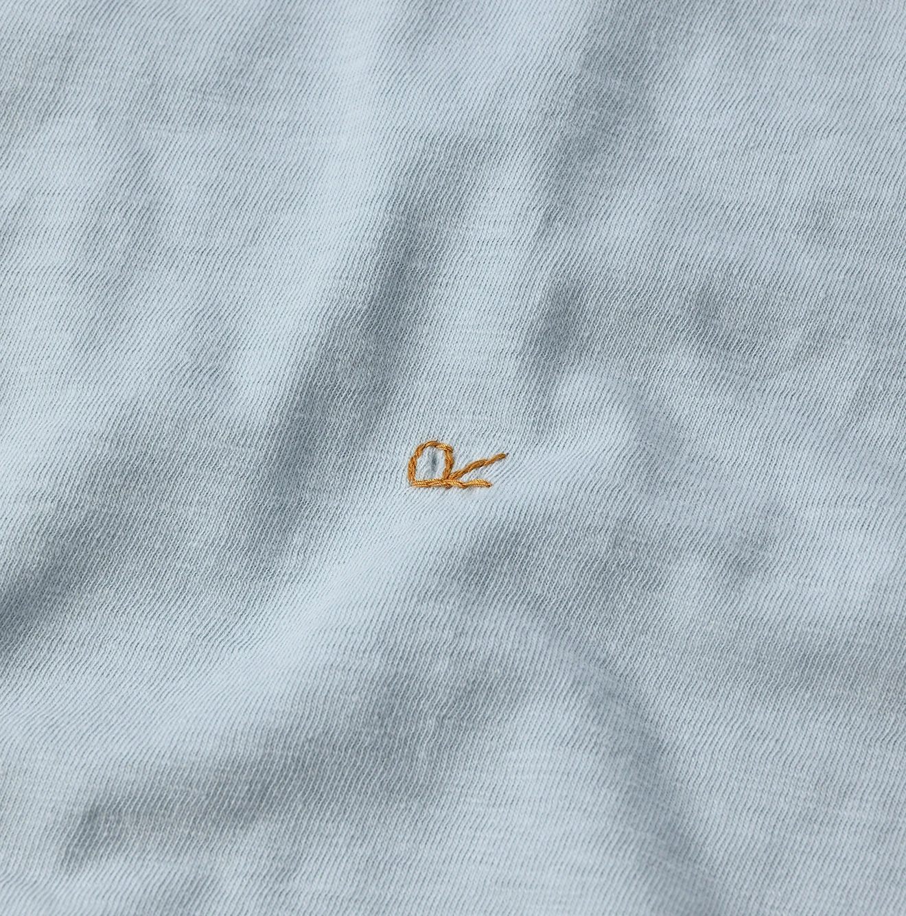45R（フォーティファイブアール）| トリコロゴ刺繍の90845星Tシャツ