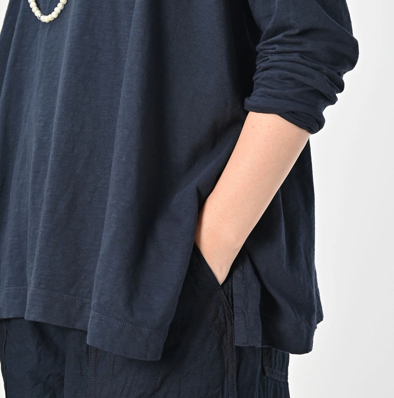 45R ヨックネックロングTシャツ 45R（フォーティファイブアール）| 天竺のヨックネックビッグスリットT