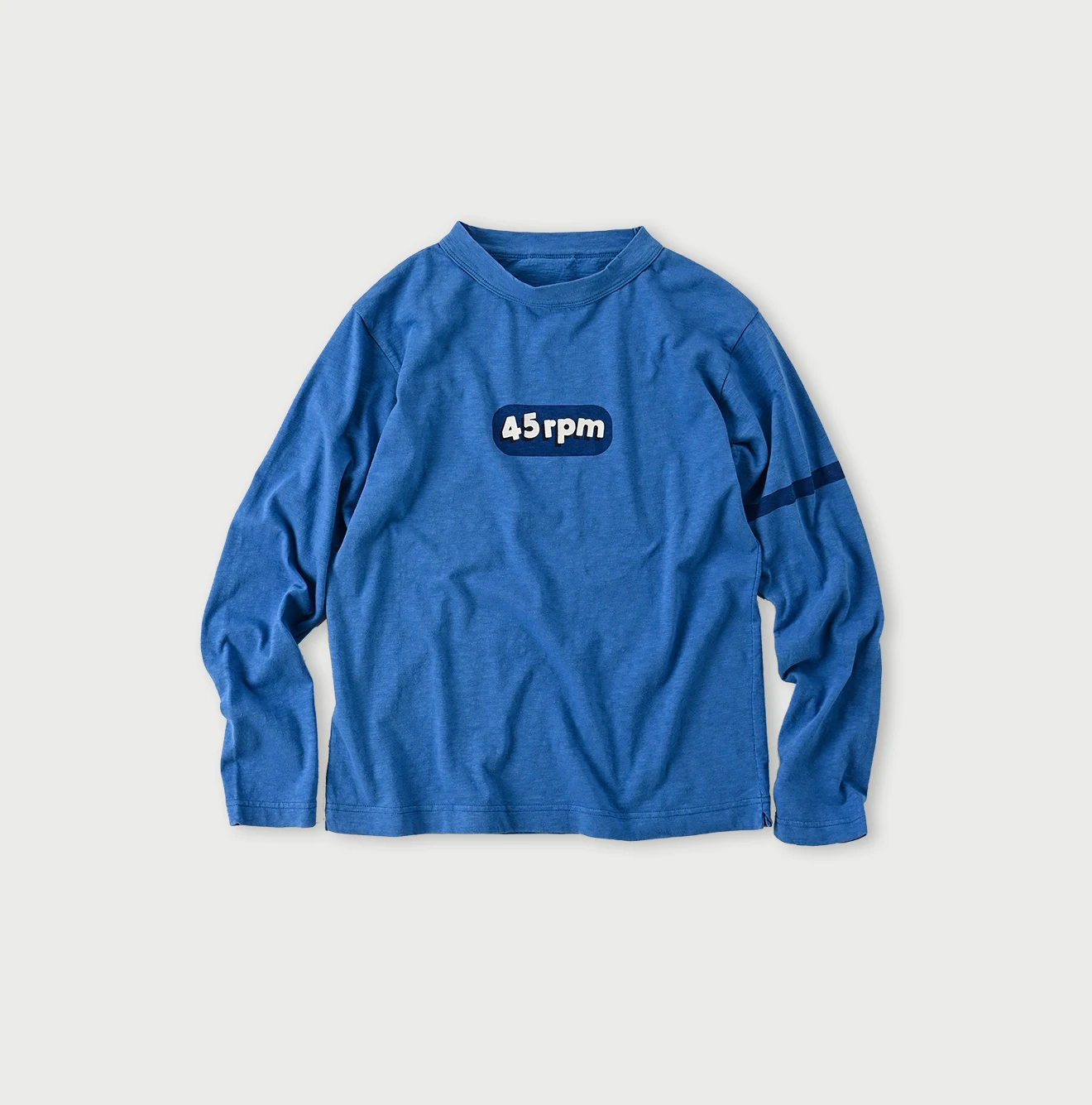 45R（フォーティファイブアール）| シャドーロゴプリントの908Tシャツ
