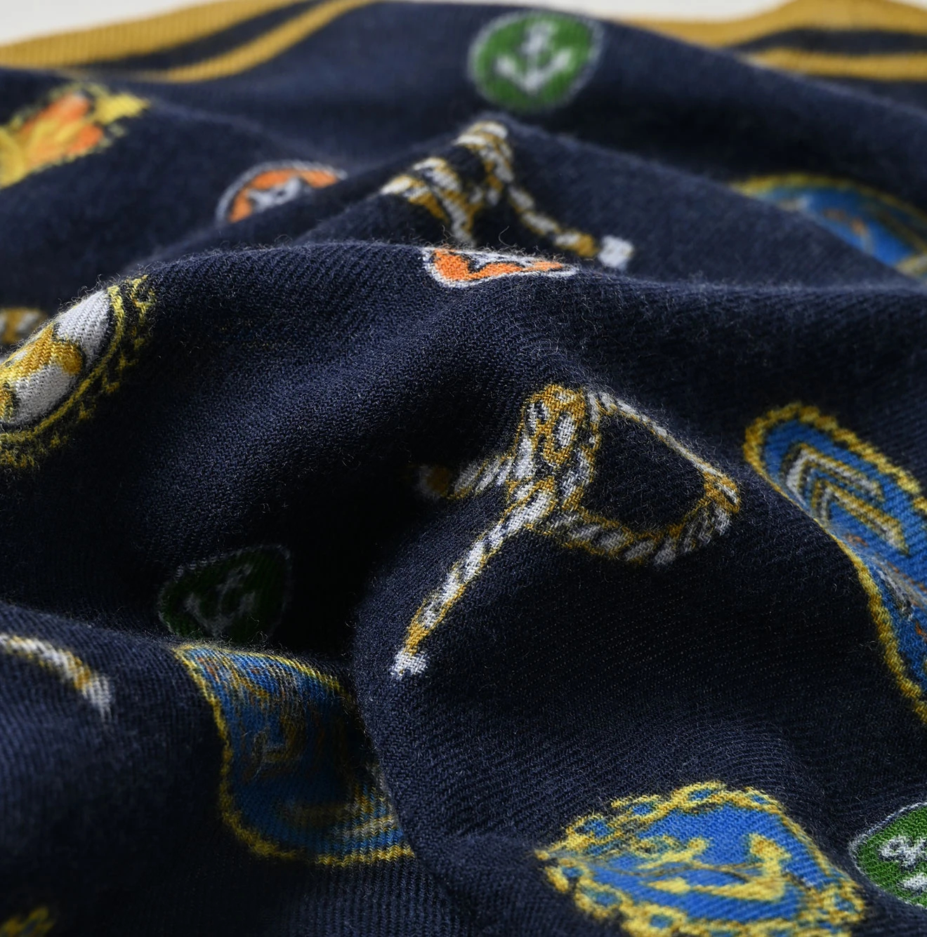 45R(フォーティファイブアール) |フロートメダルプリントの大ワカメ