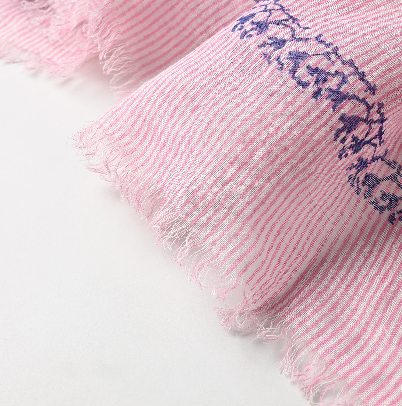 45R(フォーティファイブアール) |インドリネンヒッコリーの刺繍ストール