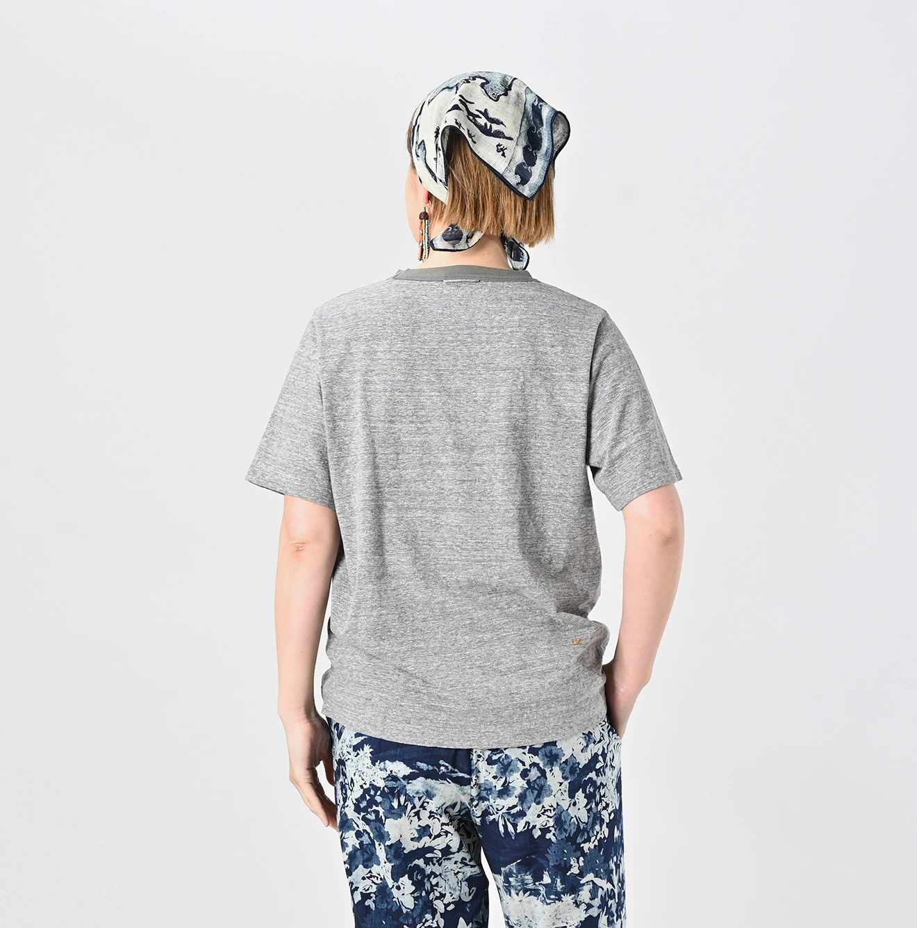 45R(フォーティファイブアール) |チャメレイオンYプリントの908Tシャツ（トップ）