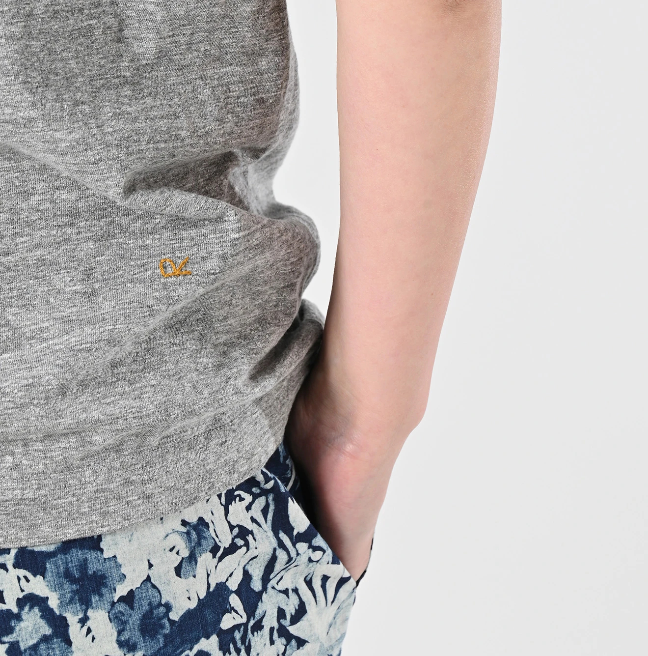 45R(フォーティファイブアール) |チャメレイオンYプリントの908Tシャツ（トップ）