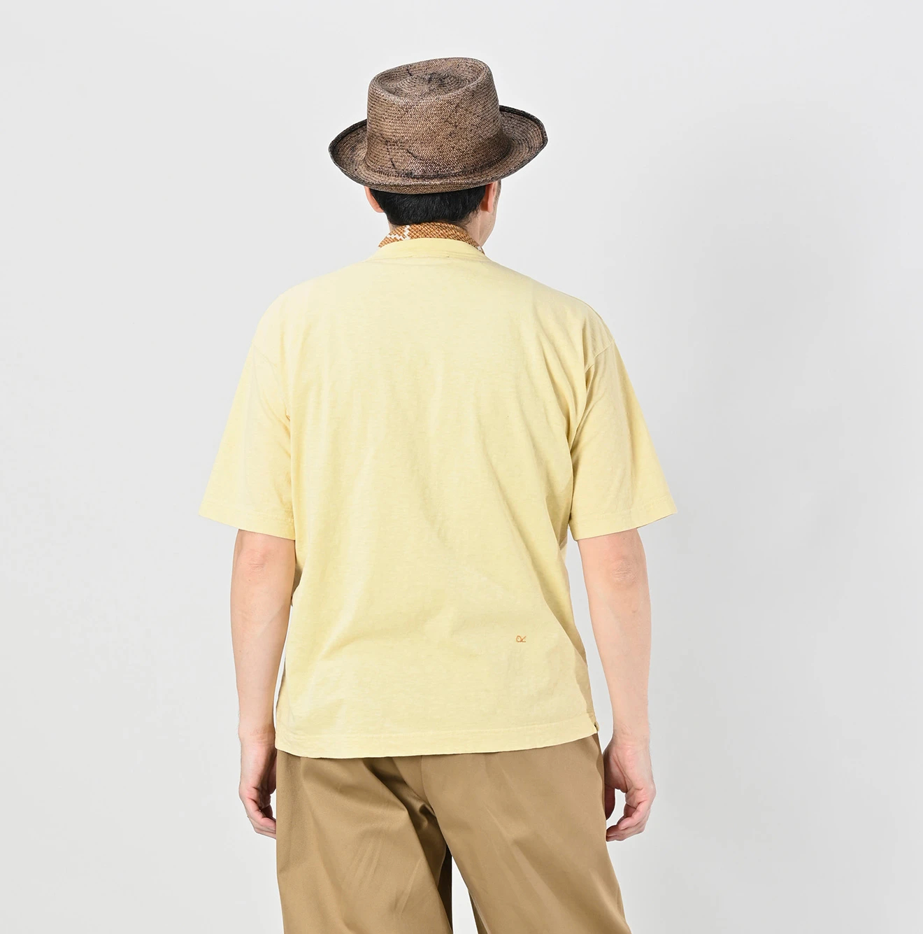 45R（フォーティファイブアール）| チャメレイオン刺繍の908Tシャツ
