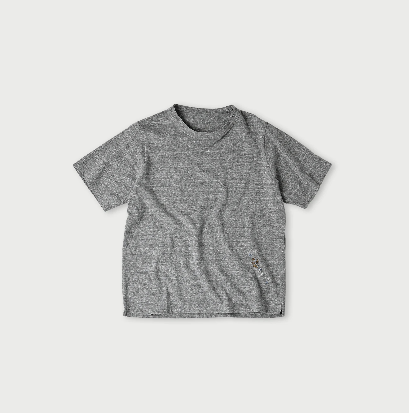 45R(フォーティファイブアール) |チャメレイオン刺繍の908Tシャツ（トップ）
