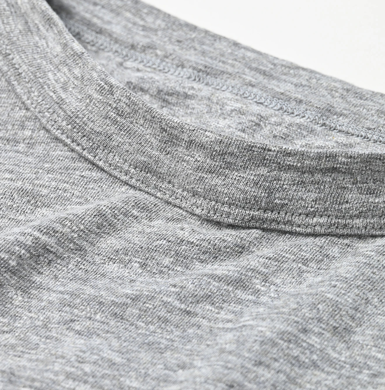 45R(フォーティファイブアール) |チャメレイオン刺繍の908Tシャツ（トップ）