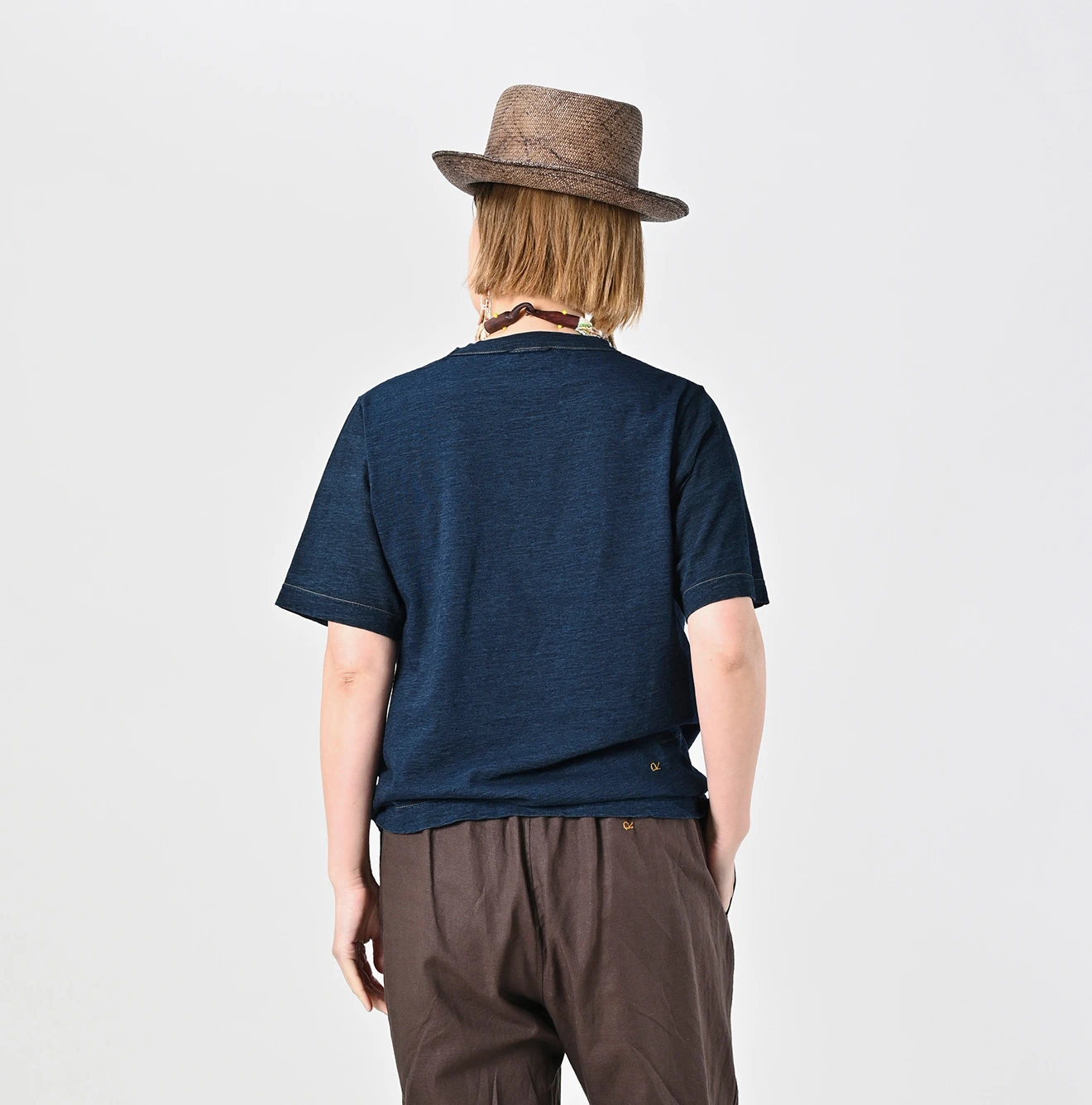 45R(フォーティファイブアール) |チャメレイオン刺繍の908Tシャツ（インディゴ）