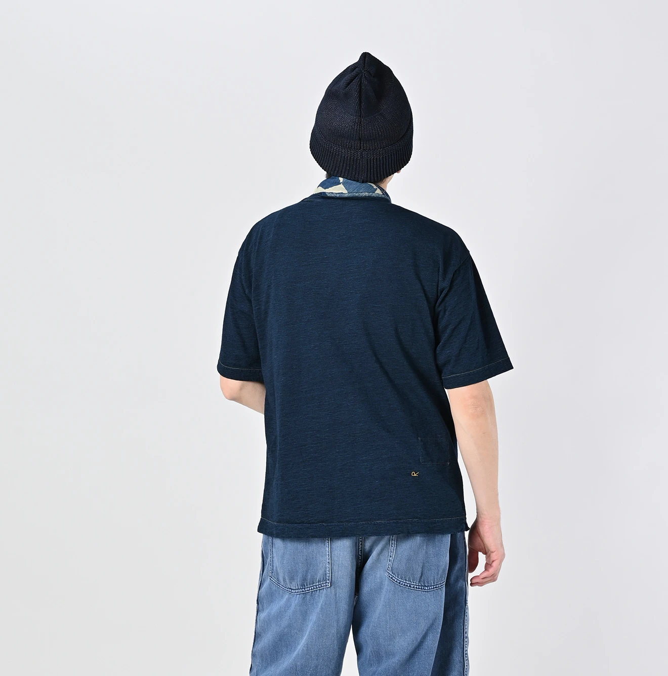 45R(フォーティファイブアール) |チャメレイオン刺繍の908Tシャツ（インディゴ）