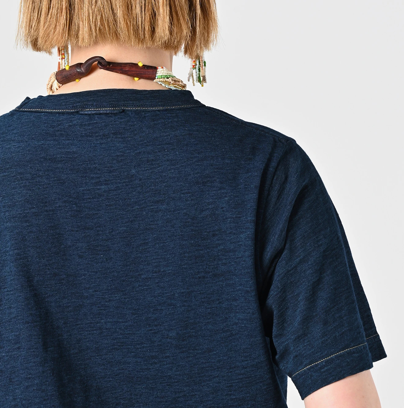 45R(フォーティファイブアール) |チャメレイオン刺繍の908Tシャツ（インディゴ）