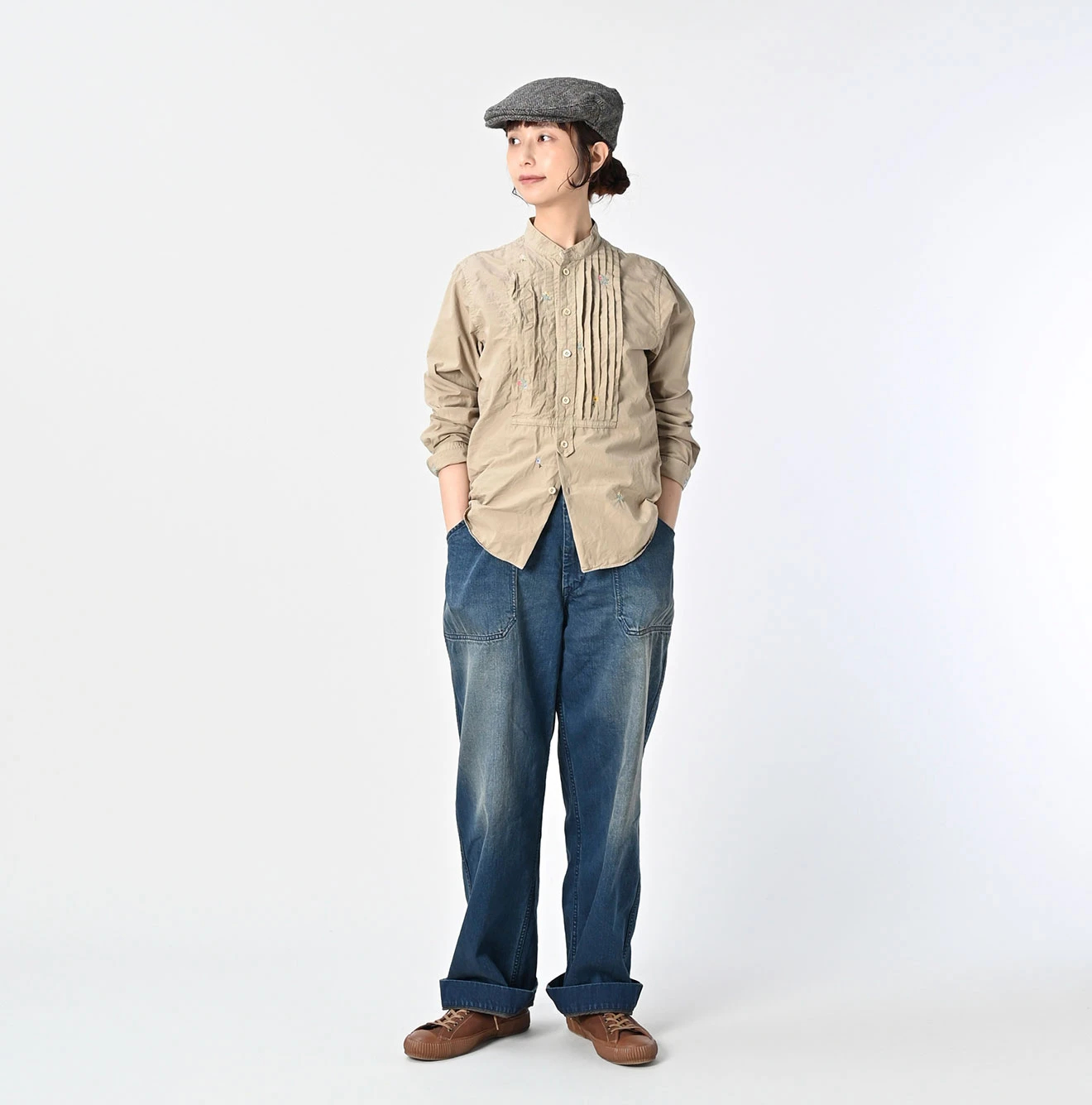 45R（フォーティファイブアール）| ダンプ小花刺繍のピンタックプティ