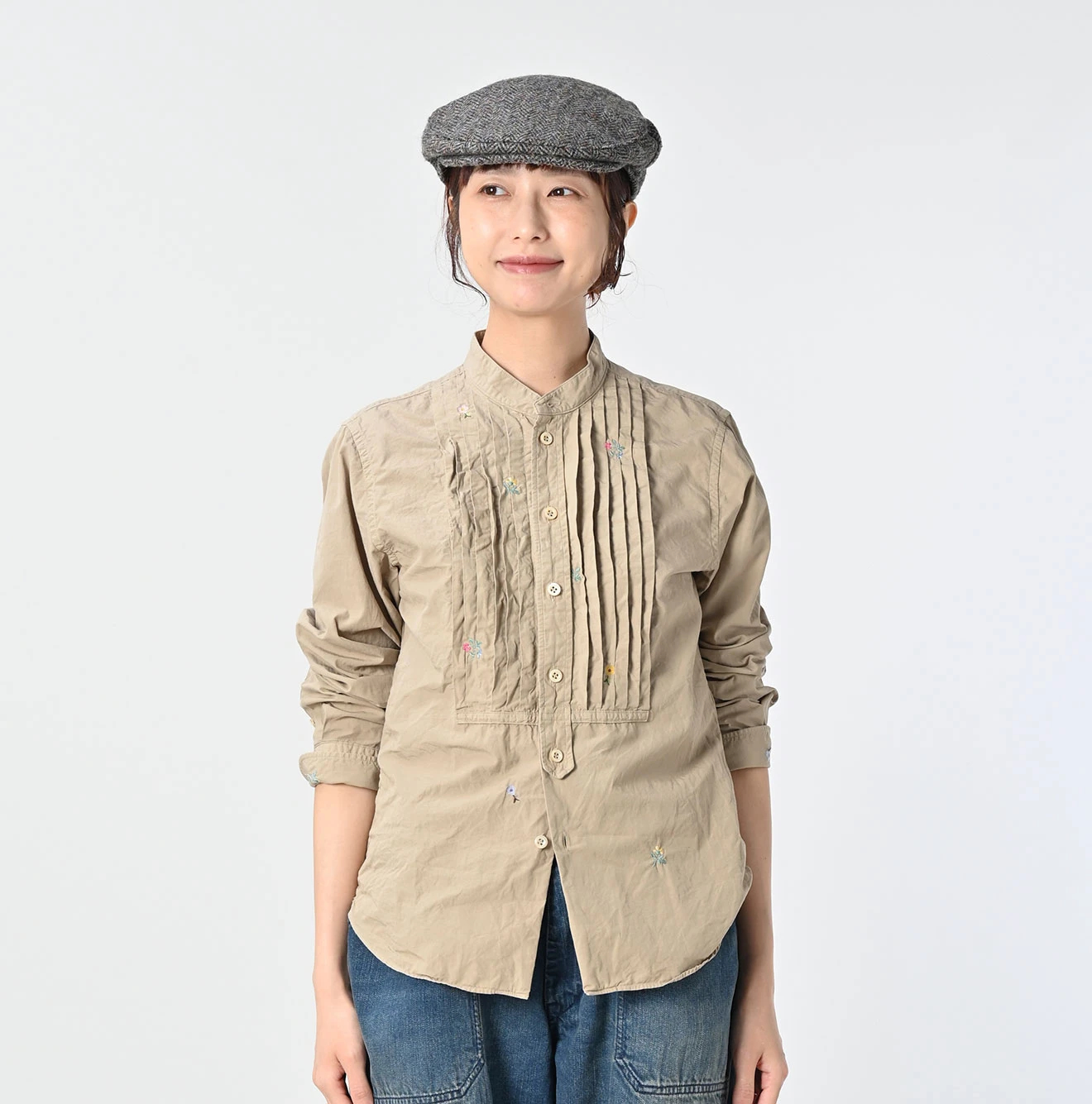 45R（フォーティファイブアール）| ダンプ小花刺繍のピンタックプティ