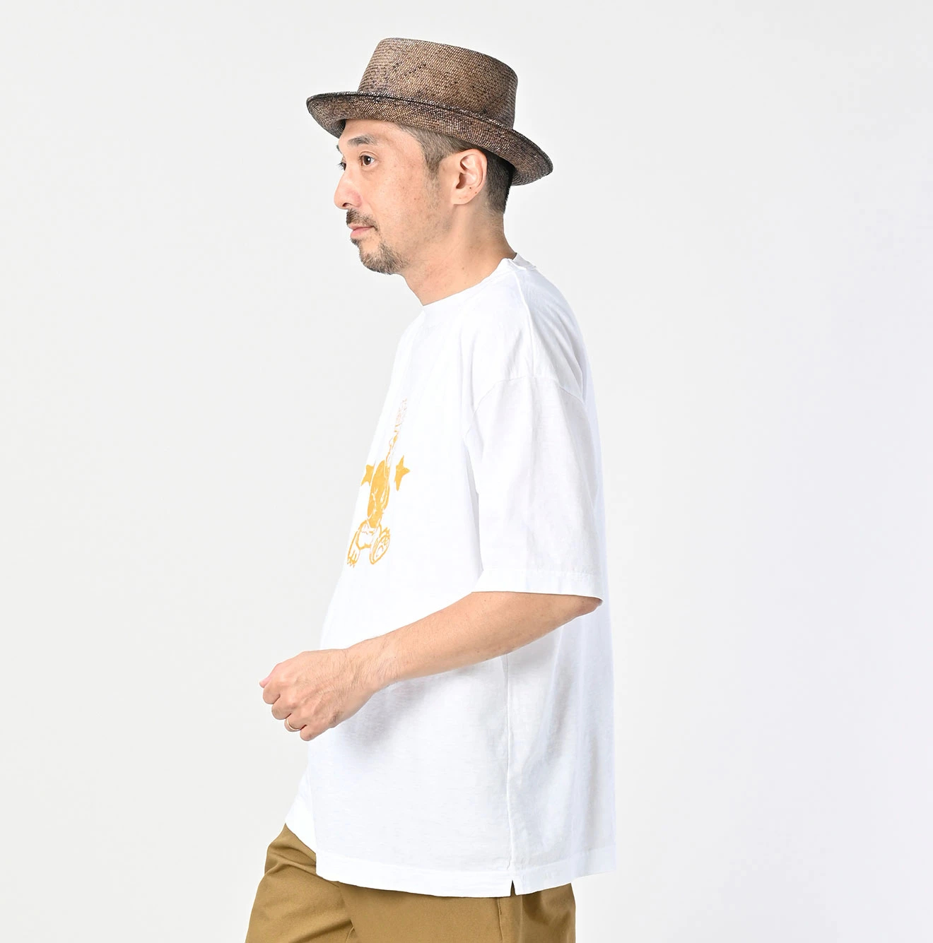 45R(フォーティファイブアール) |ブル丸ウォークプリントの90845星Tシャツ（再び）