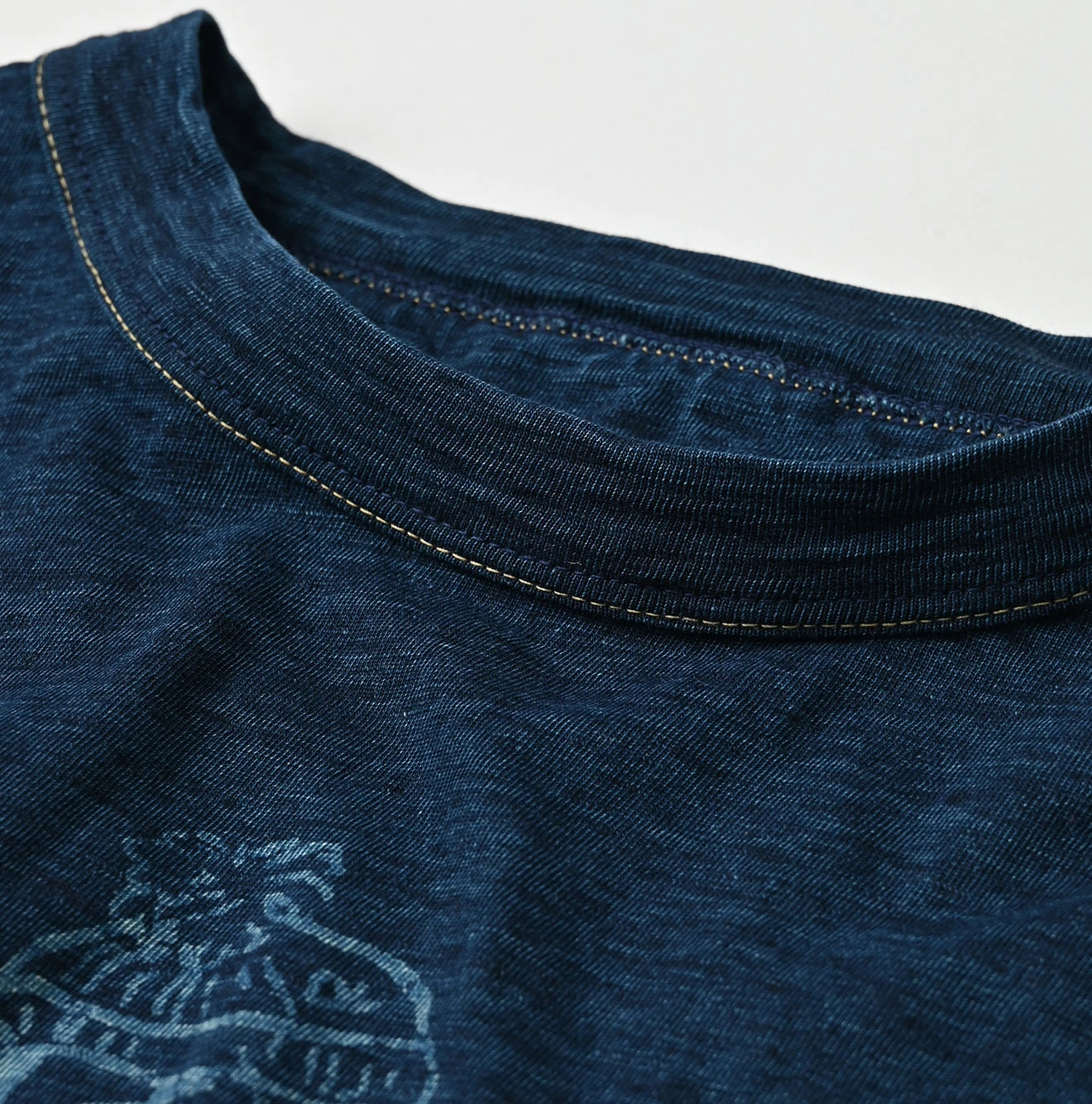 45R(フォーティファイブアール) |ブル丸ウォークプリントの90845星Tシャツ（再び・インディゴ）