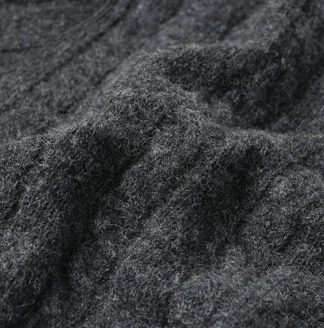 45R(フォーティファイブアール) |シェットランドケーブル縮絨のセーター