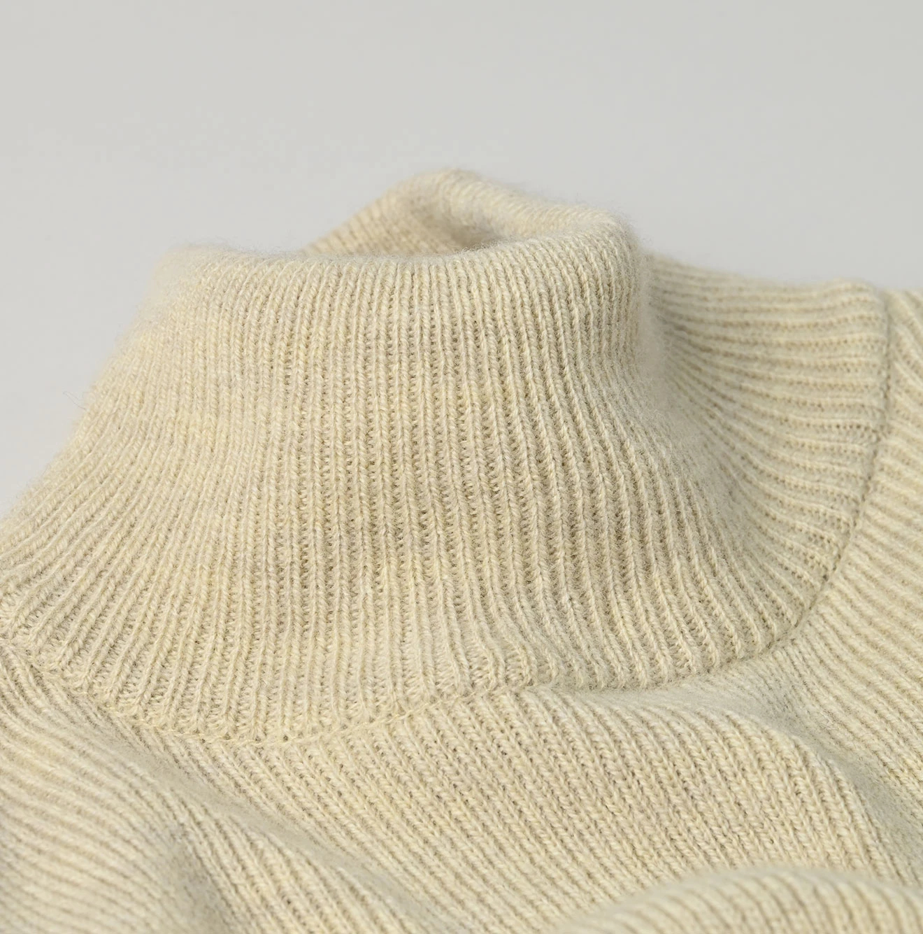 45R（フォーティファイブアール）| USフロートのリブタートル Sweater