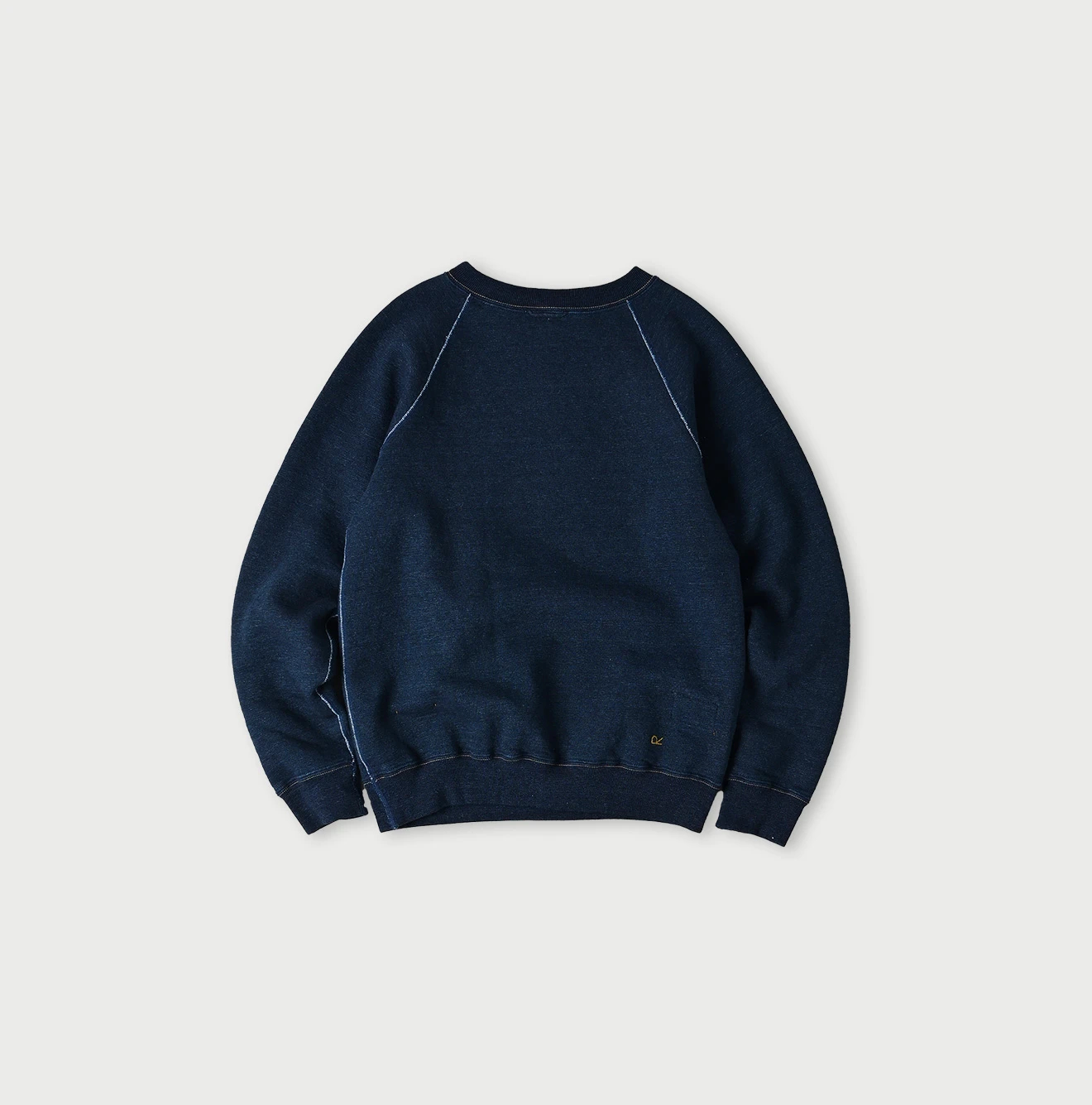 45R(フォーティファイブアール) |葉山ものがたりコノッキくんべタッチプリントの908ラグラン裏毛（インディゴ）