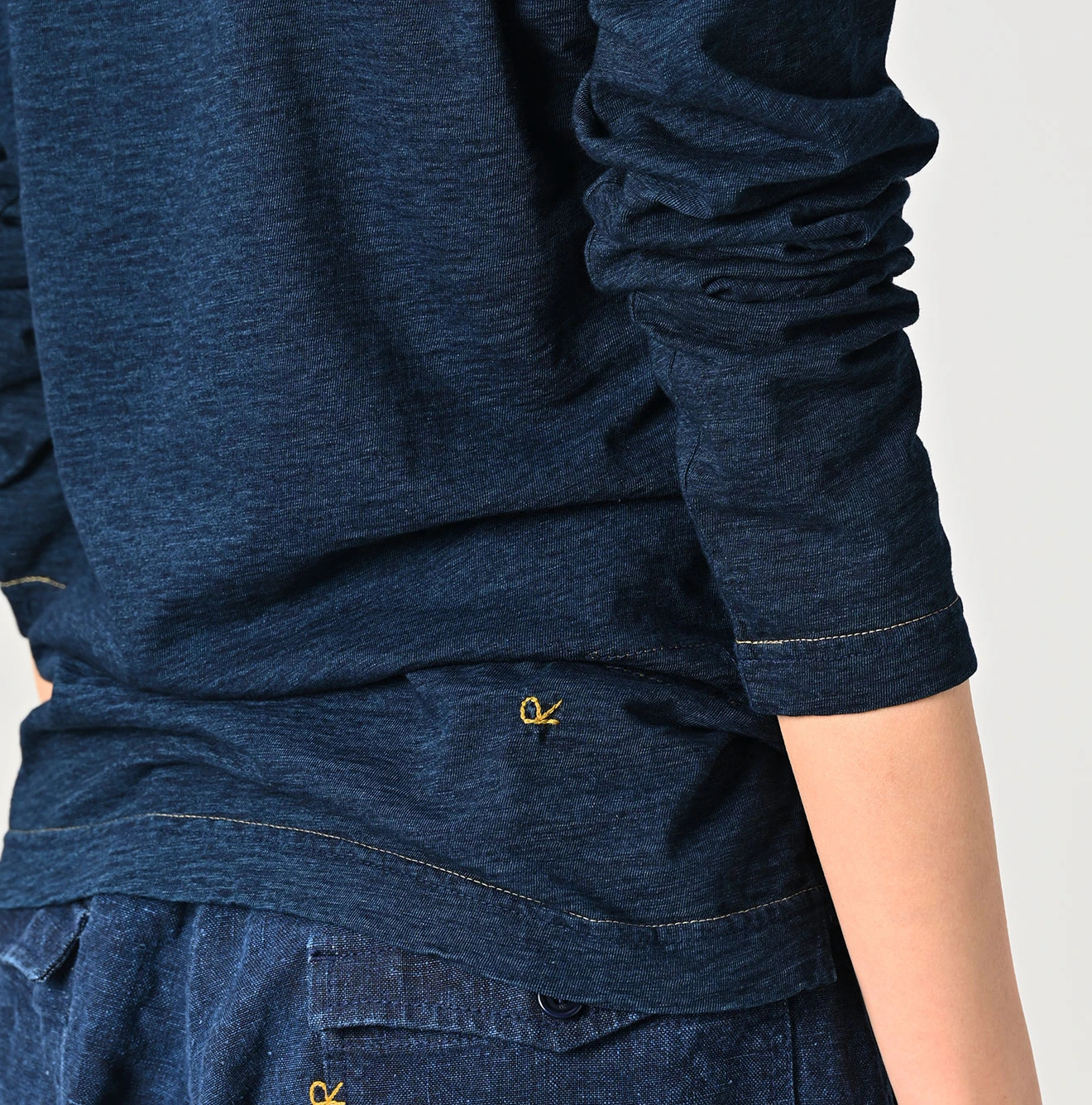 45R(フォーティファイブアール) |葉山ものがたりモントックン刺繍の90845星Tシャツ（インディゴ）