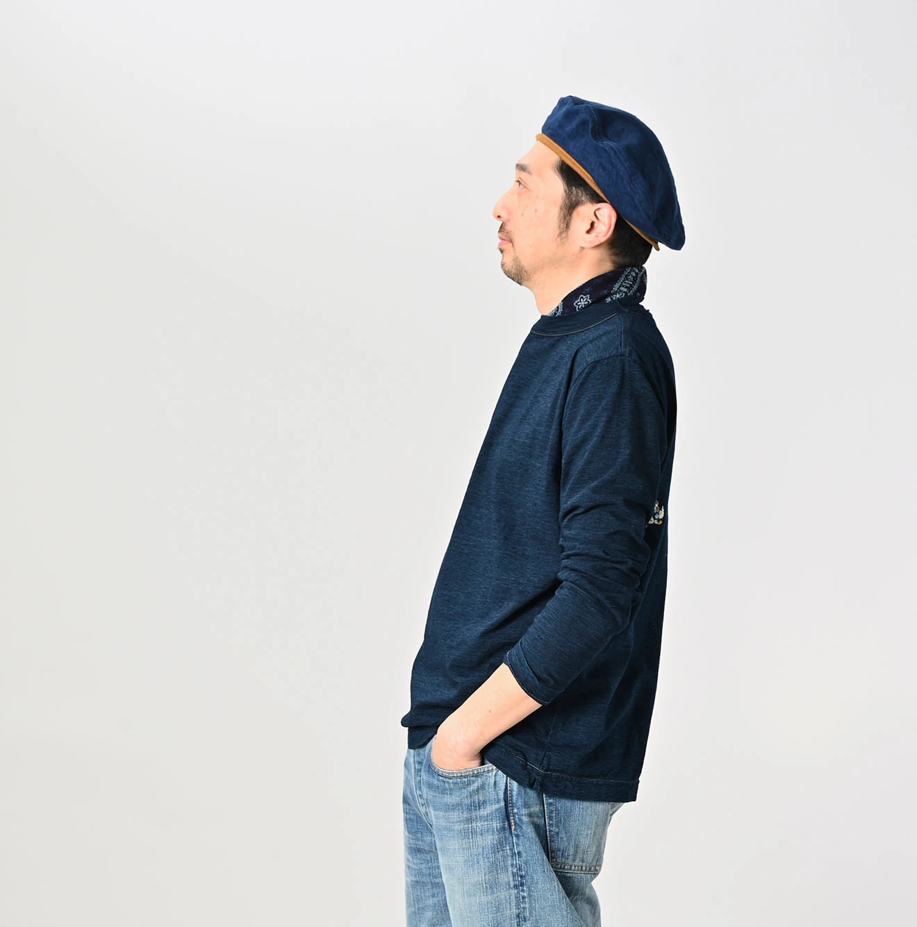 45R(フォーティファイブアール) |葉山ものがたりカモンメくん刺繍の90845星Tシャツ（インディゴ）