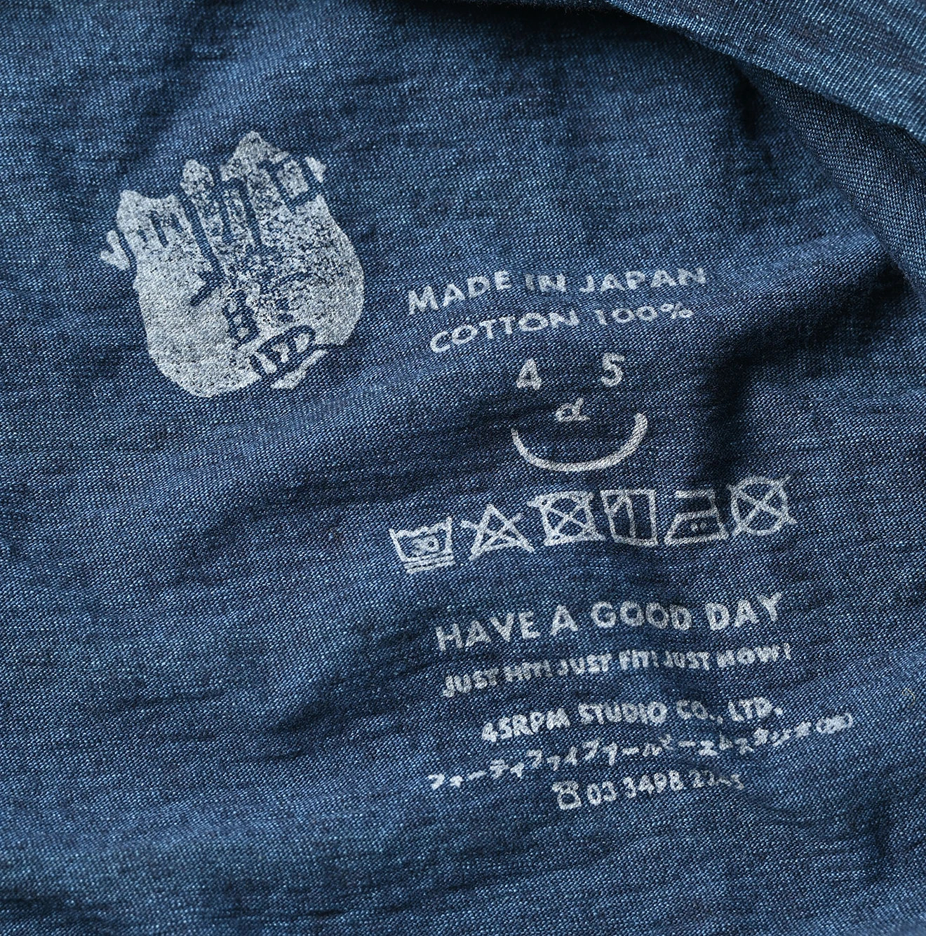 45R(フォーティファイブアール) |葉山ものがたりカモンメくん刺繍の90845星Tシャツ（インディゴ）