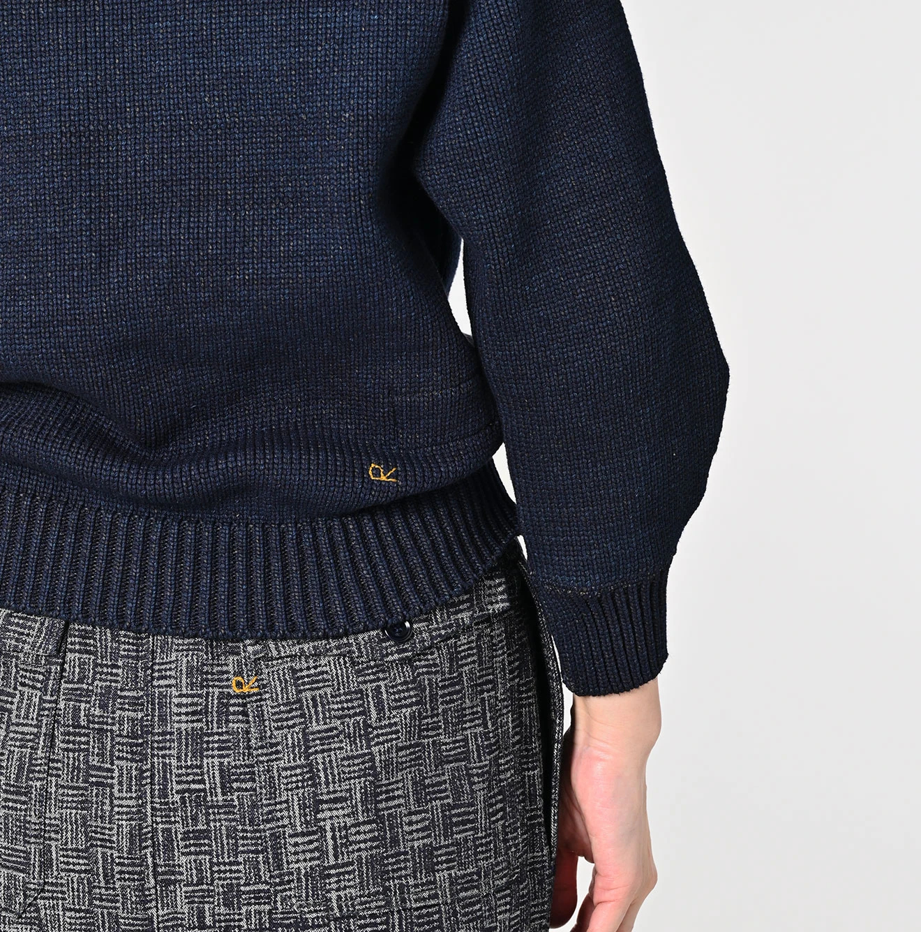 45R(フォーティファイブアール) |インディゴニットのパフセーター