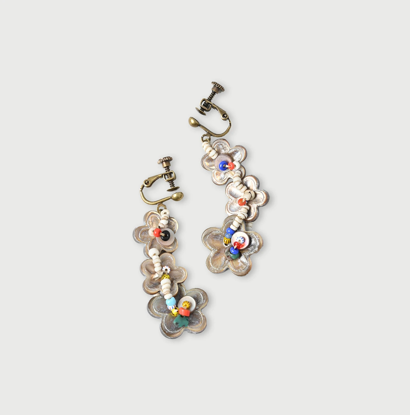 45R(フォーティファイブアール) |シェルdeフルールのイヤリング