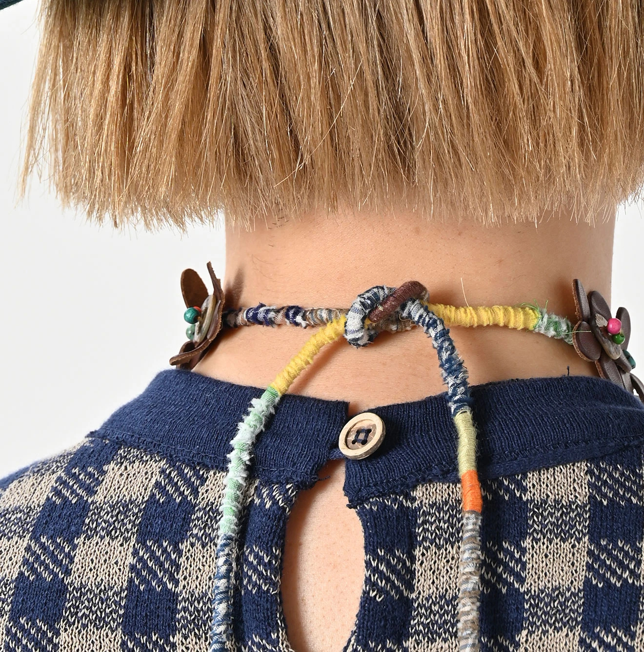 45R(フォーティファイブアール) |かさねレザーのフラワーチョーカー