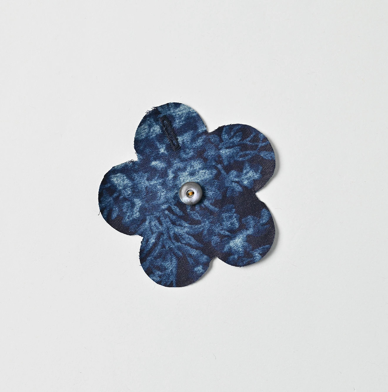 45R(フォーティファイブアール) |シャンデリアフラワープリントのパフブリッジブラウス（インディゴ）