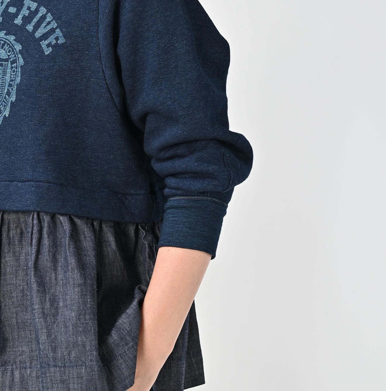 45R(フォーティファイブアール) |裏毛×デニムのパフTシャツ（インディゴ）