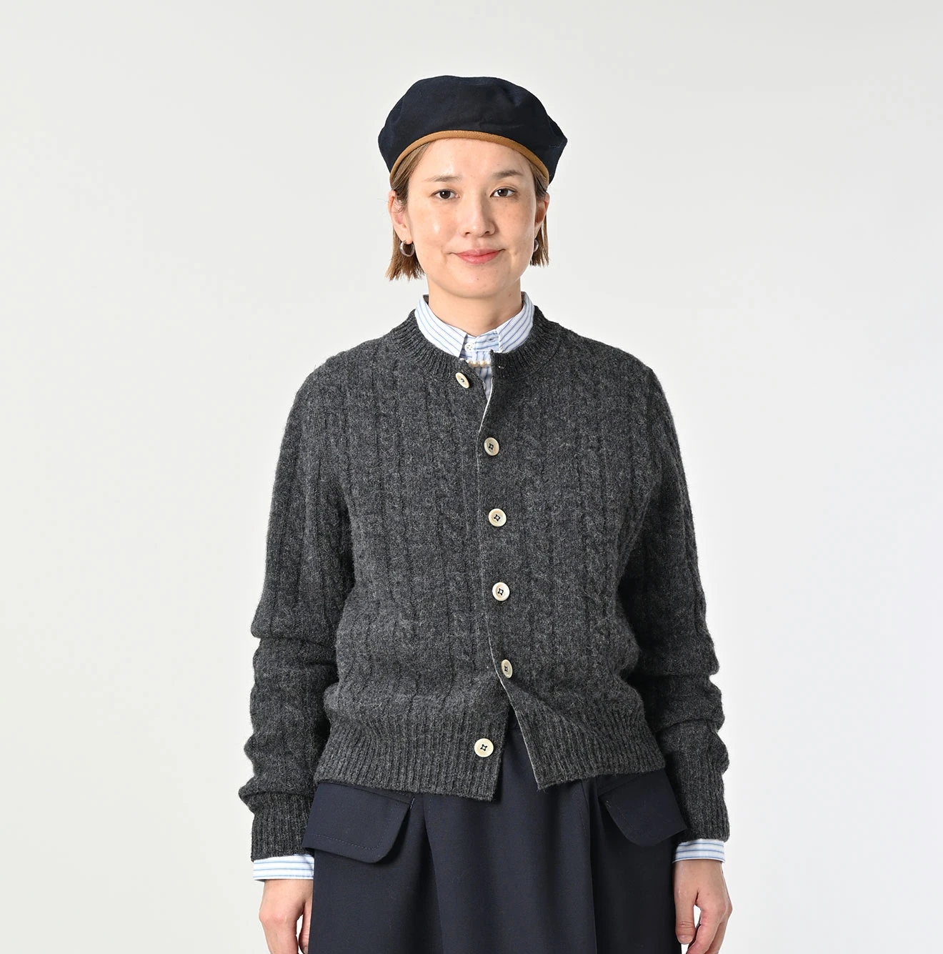 45R(フォーティファイブアール) |シェットランドケーブル縮絨のカーディガン