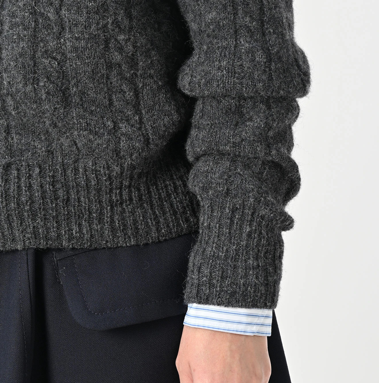 45R(フォーティファイブアール) |シェットランドケーブル縮絨のカーディガン