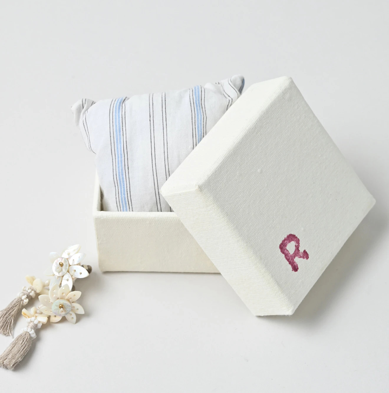 45R(フォーティファイブアール) |サンシェルフラワーのイヤリング