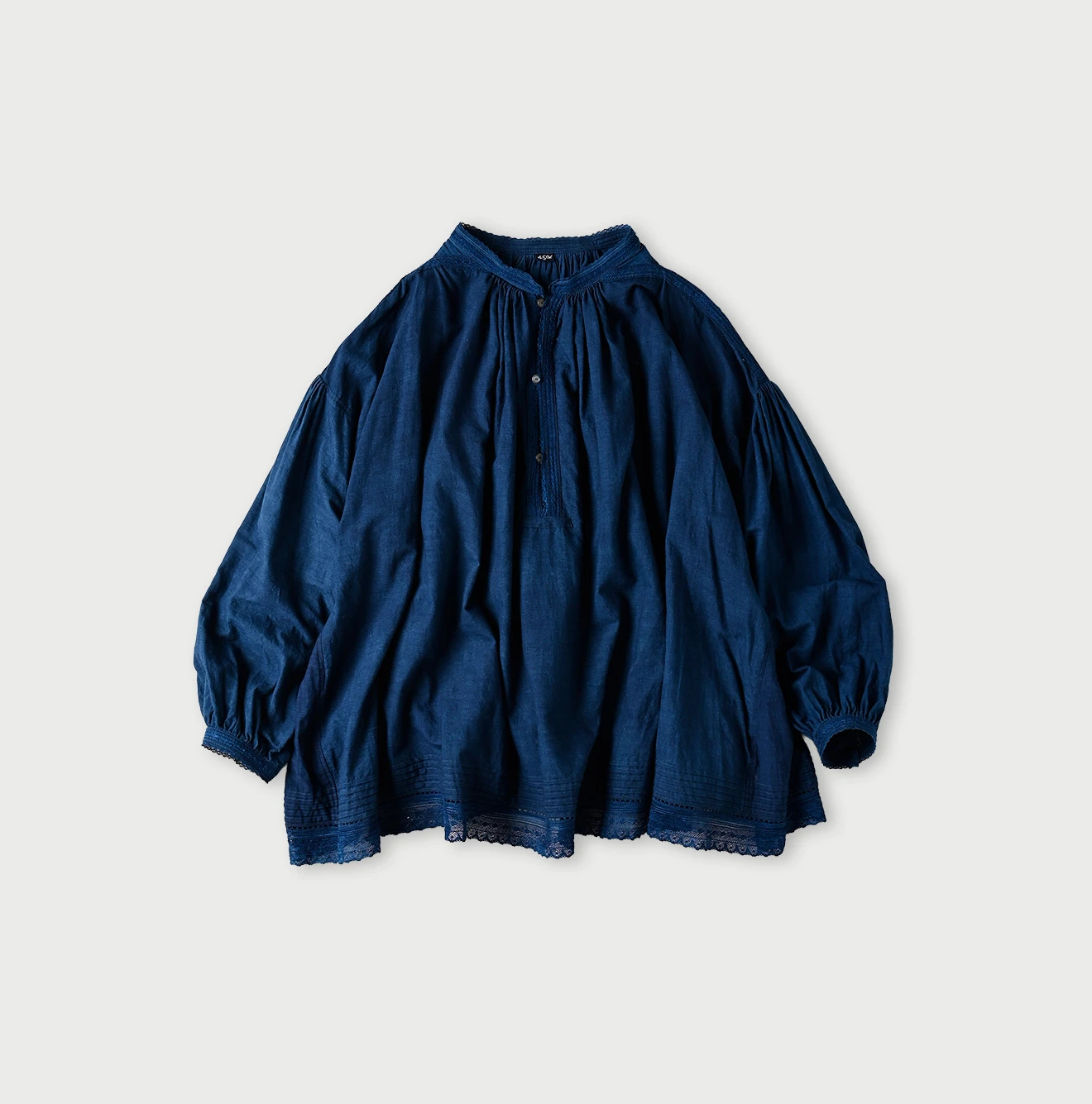 45R(フォーティファイブアール) |インドカディレース×タックのスモックブラウス（藍）