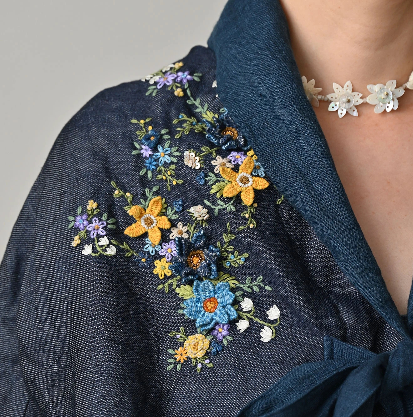45R（フォーティファイブアール）| リネン重ね刺繍のボレロ（藍