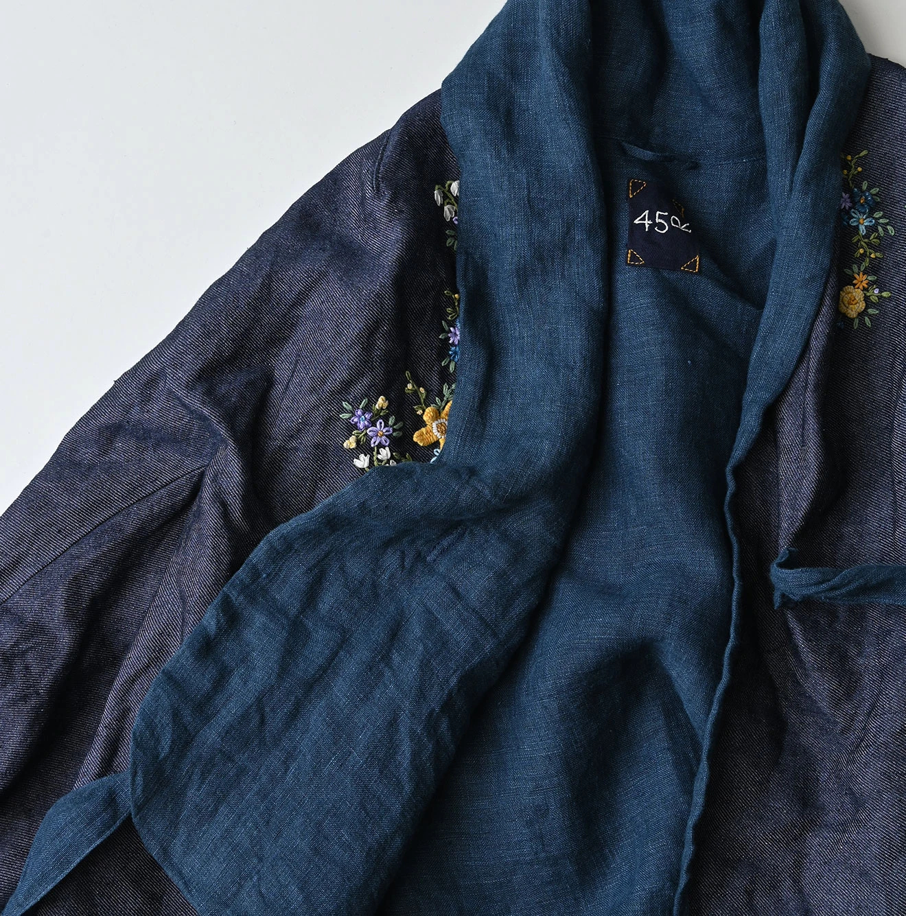 45R（フォーティファイブアール）| リネン重ね刺繍のボレロ（藍