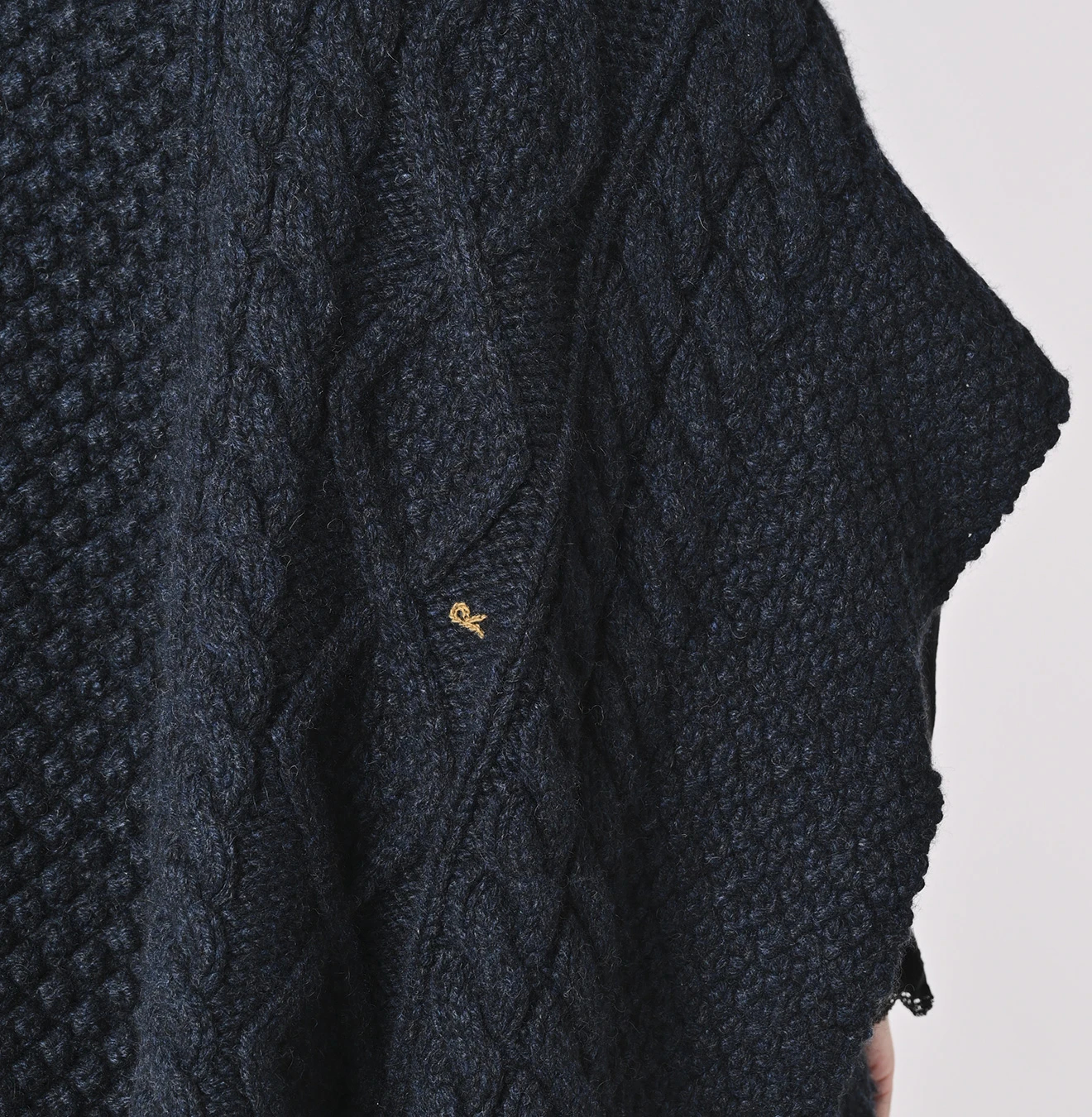 45R(フォーティファイブアール) |カシミヤのアランポンチョ