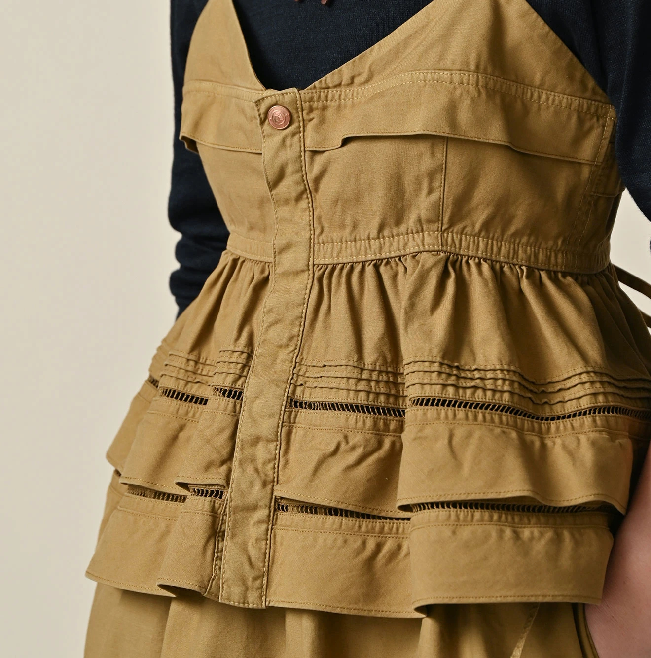 45R(フォーティファイブアール) |薄バックサテンのティアードフリルキャミ