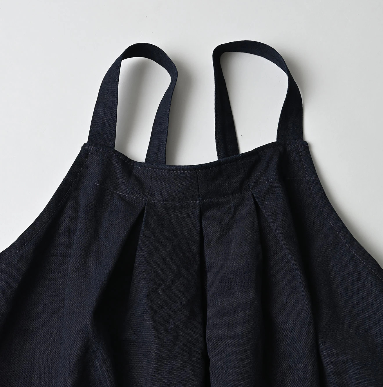 45R(フォーティファイブアール) |高密度ダック×リボンレースのタックタックドレス（インディゴ）