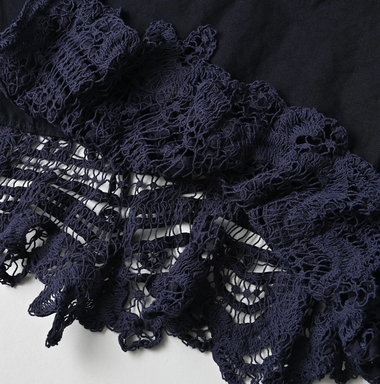 45R(フォーティファイブアール) |高密度ダック×リボンレースのタックタックドレス（インディゴ）